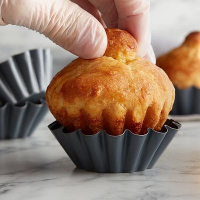Foodservice NSF Telfon แม่พิมพ์คัพเค้กอลูมิเนียมแบบไม่ติดกระทะ Mini Fluted Brioche Cake Pan Mould